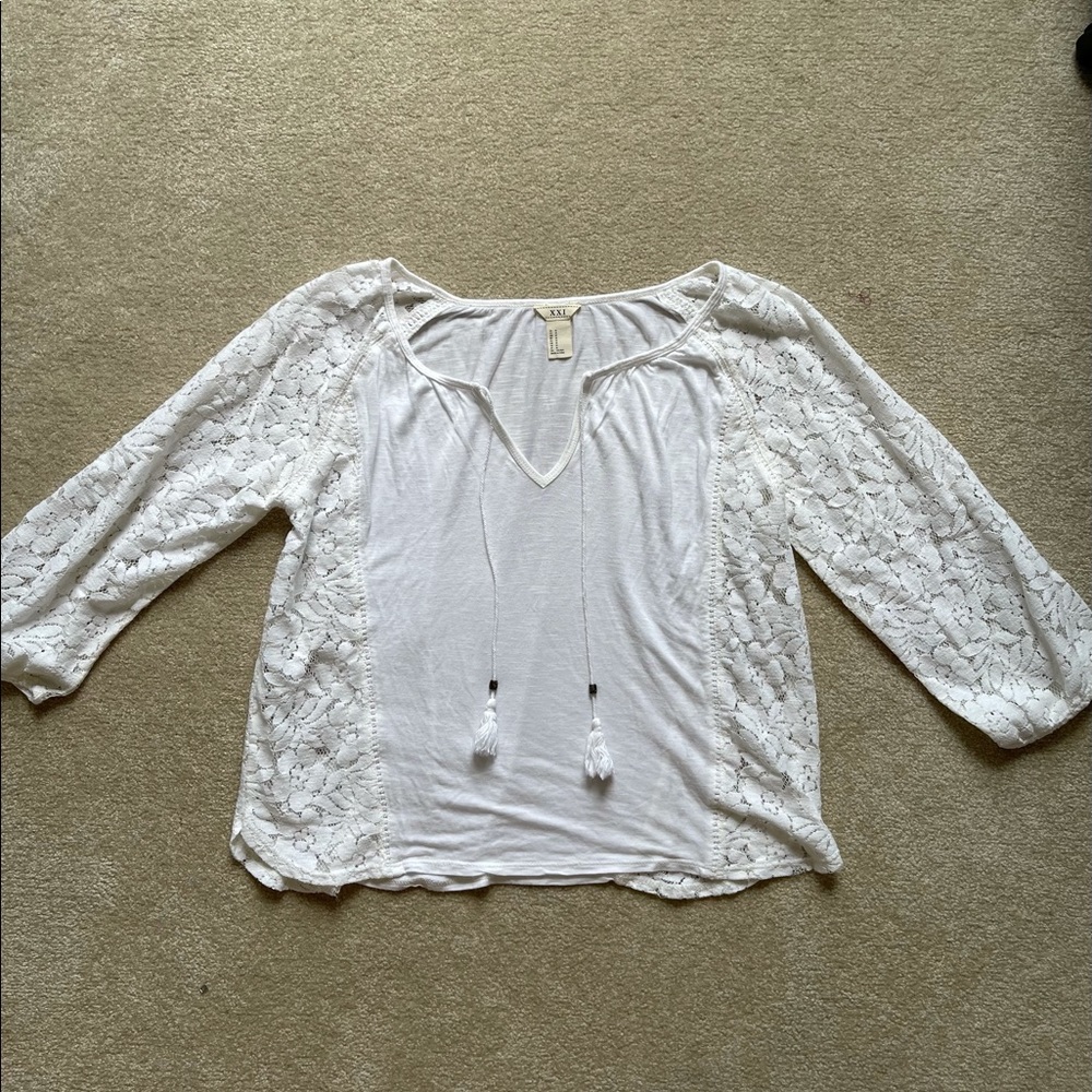 Loose flowing lace top!